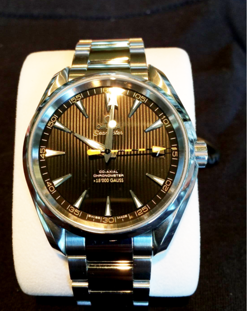 哪个厂的欧米茄大黄蜂值得买 ? - 奢表库